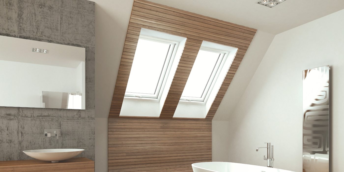 Krovni prozori u moderno uređenoj kupaonici