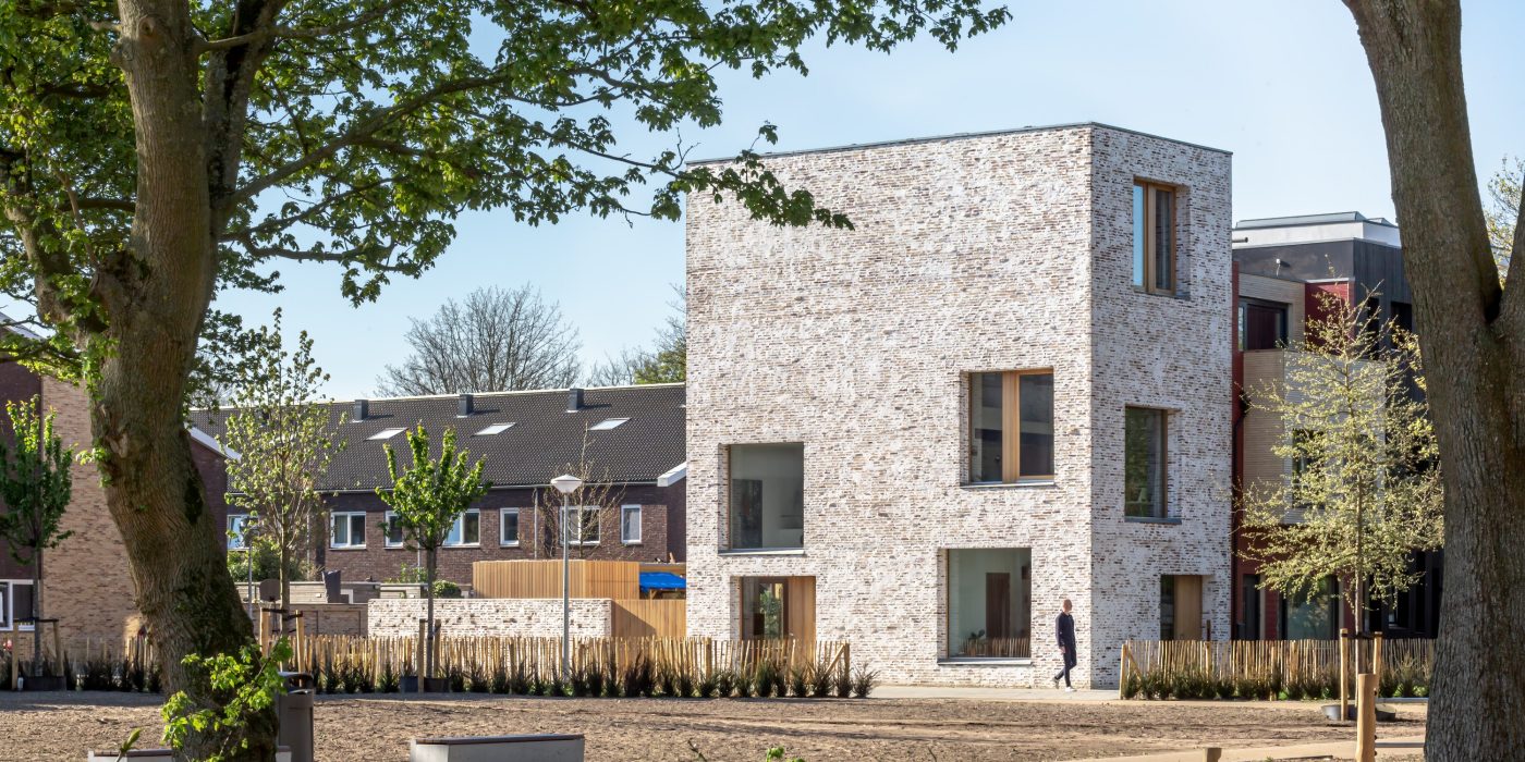 Housing Koopvaardersplantsoen Amsterdam. Brick Award 22 Category "Feeling at home". Bureau SLA. Outside view