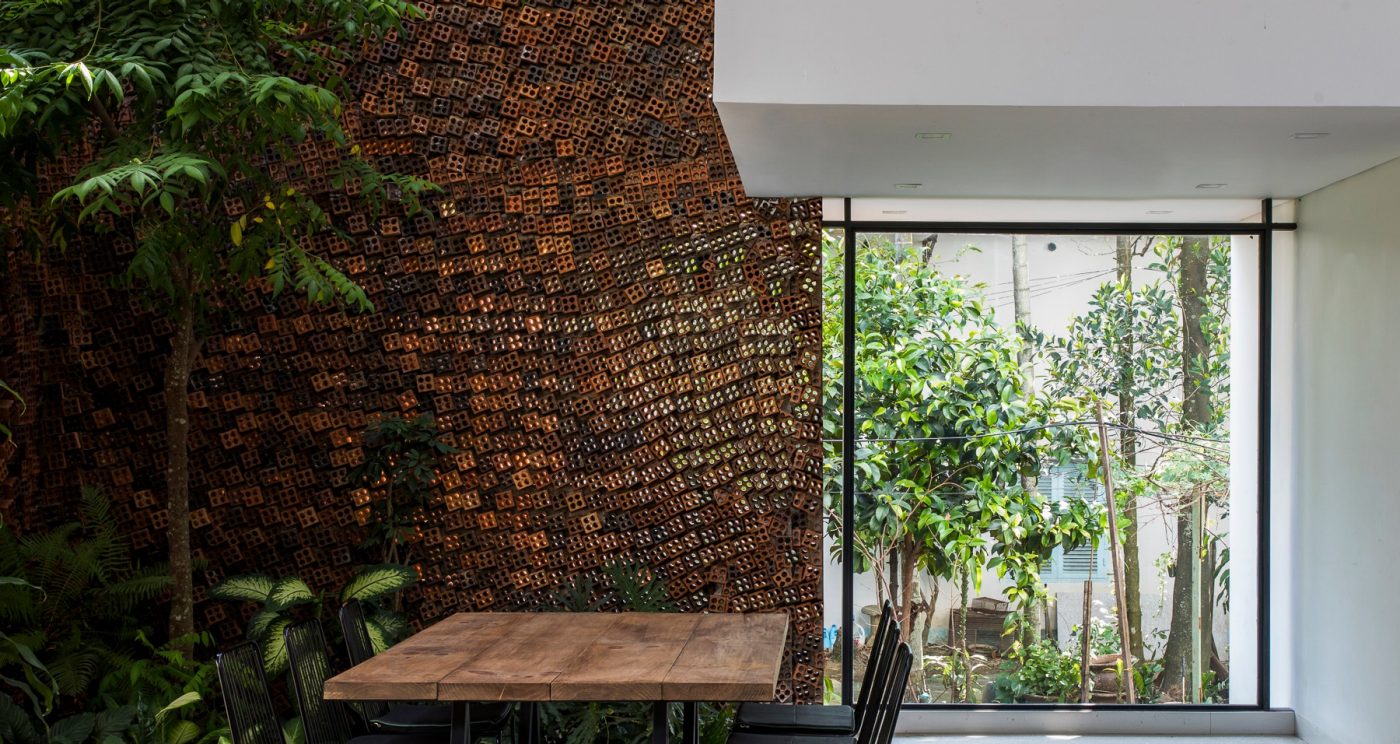 Wall House. Brick Award 22 Category "Building outside the box". CTA | Creative Architects. Inside view