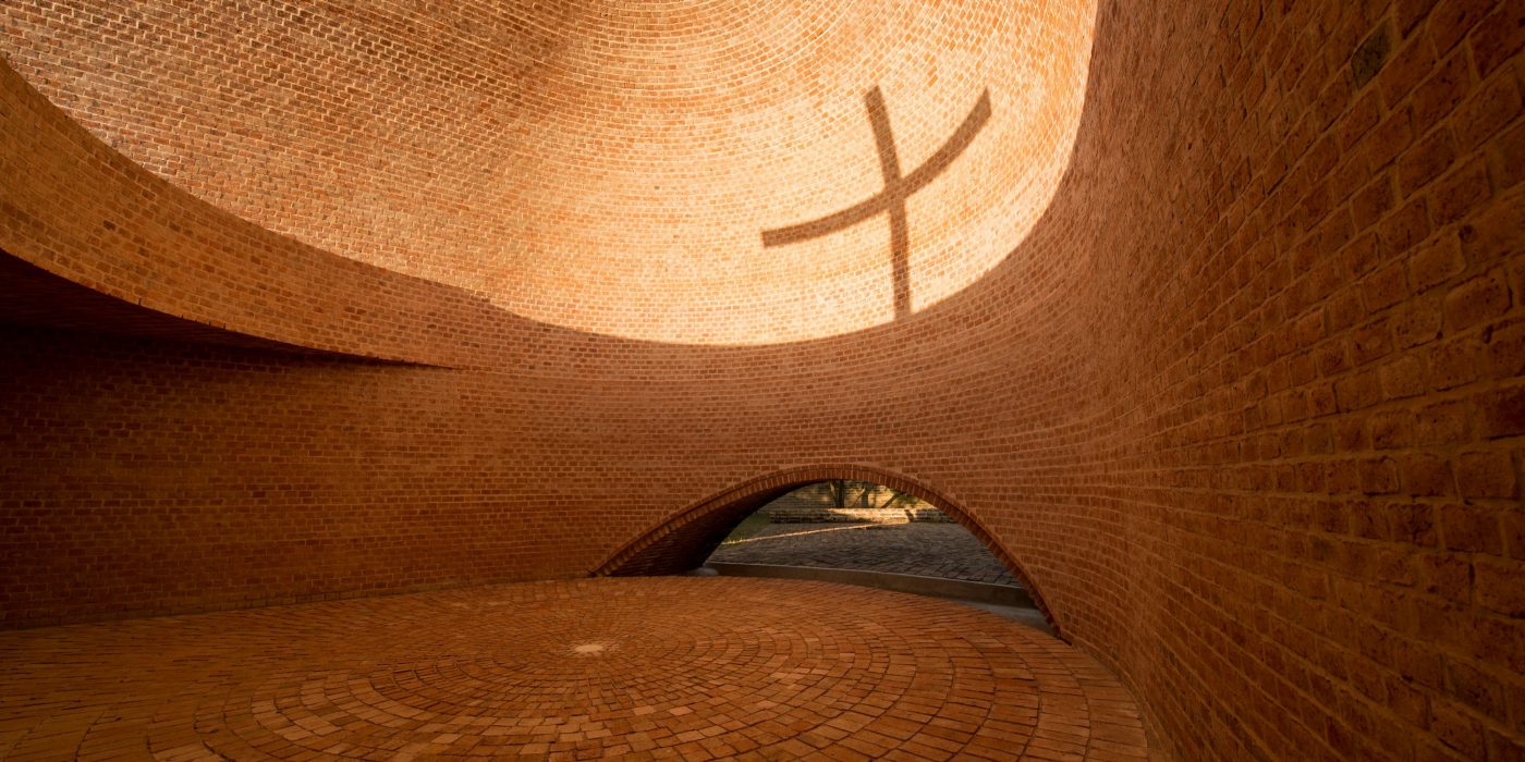San Bernardo Chapel with clay blocks; Brick Award 2018 Special Prize Winner Category "Sharing Public Spaces"; Nicolás Campodonico Estudio; Photo: Nicolás Esteban Campodonico
