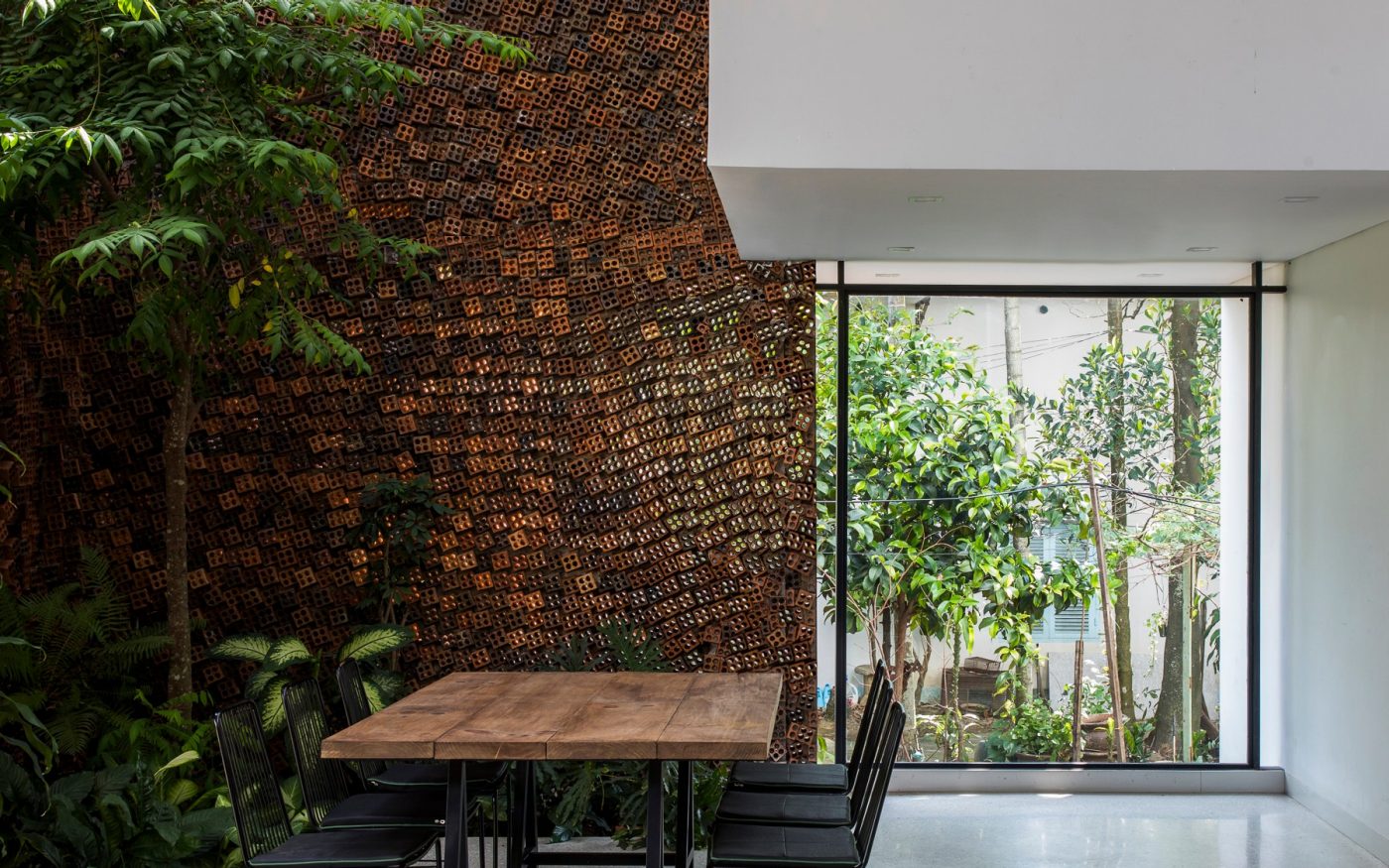 Wall House. Brick Award 22 Category "Building outside the box". CTA | Creative Architects. Inside view