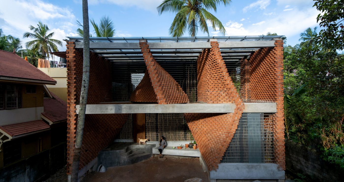 Pirouette House. Brick Award 22 Category "Building outside the box". WALLMAKERS. Outside view