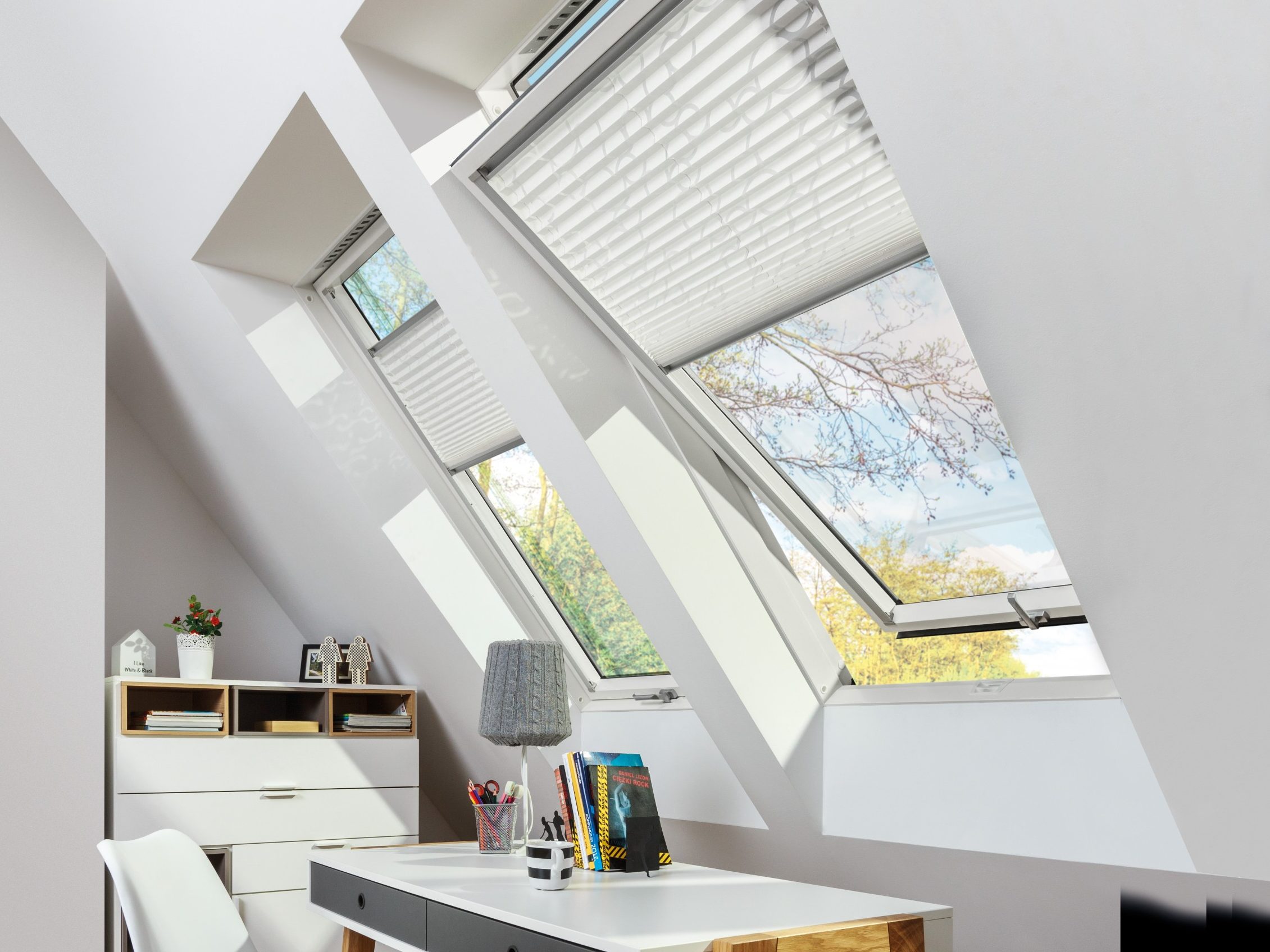 Tondach PVC bijeli krovni prozori u interijeru