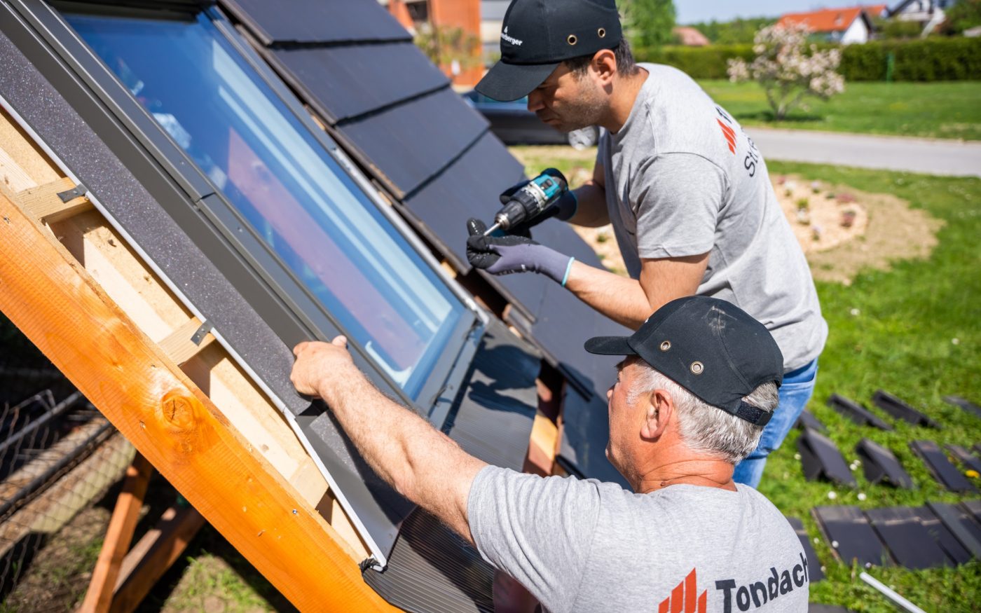 Instalation of roof windows EnergyPro L4 PVC in plant Križevci, Slovenia