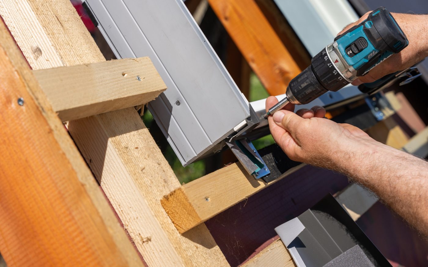 Instalation of roof windows EnergyPro L4 PVC in plant Križevci, Slovenia