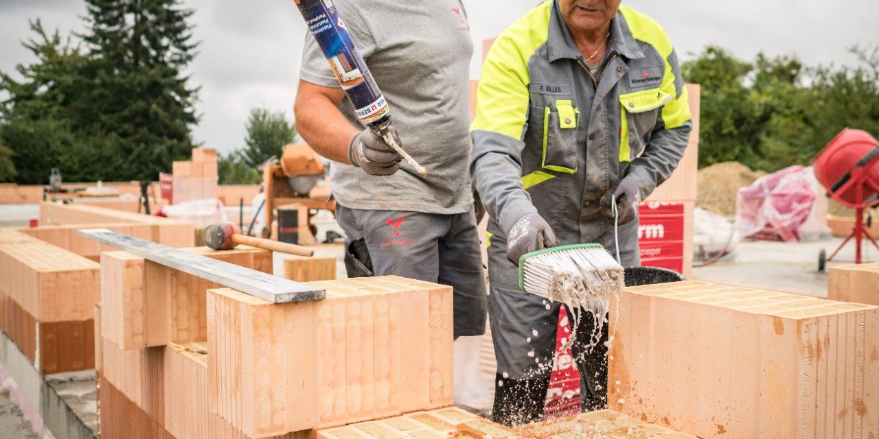 construction site shooting how to built with porotherm w.i; Baustellenshooting Bauen mit W.i